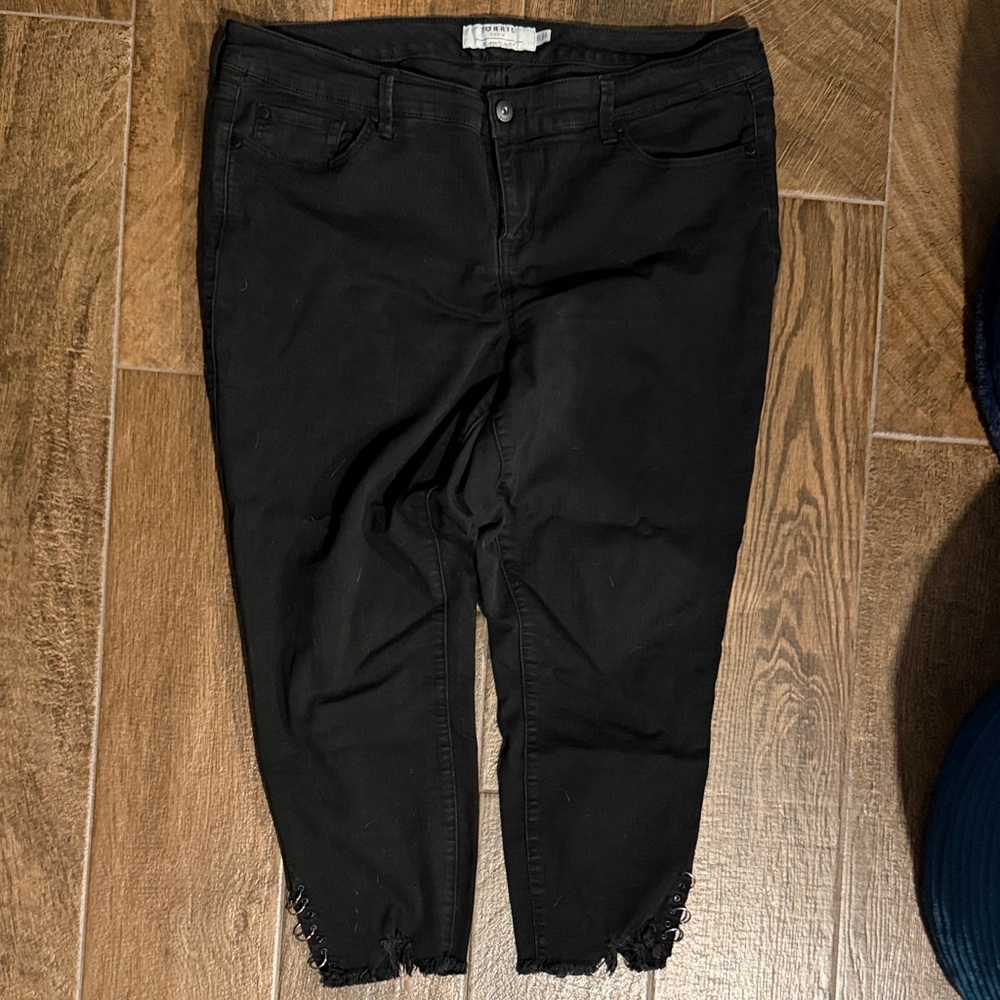 Torrid Black Cropped Jeans with Frayed Hem